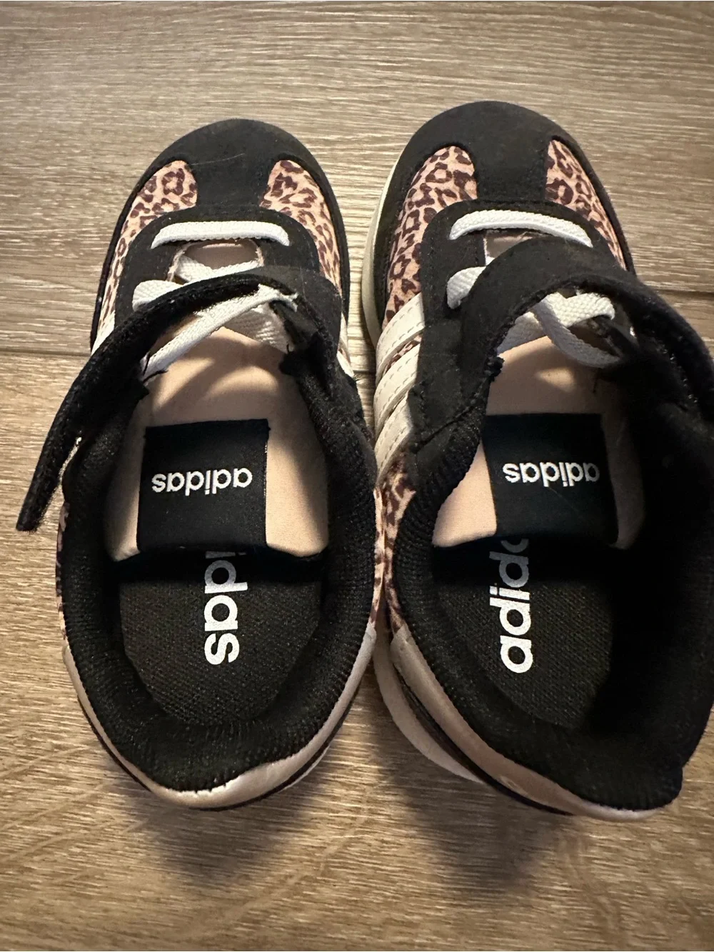 adidas Kids Black & Tan Leopard Accent Sneakers size 10c
